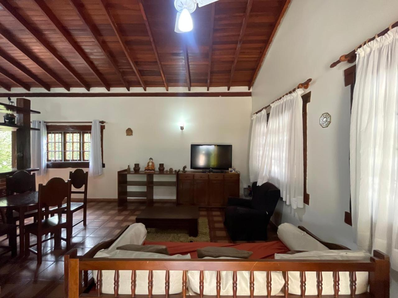 FANTÁSTICA CASA COM ÁREA DE PISCINA até 10 PESSOAS em MARESIAS SÃO SEBASTIÃO