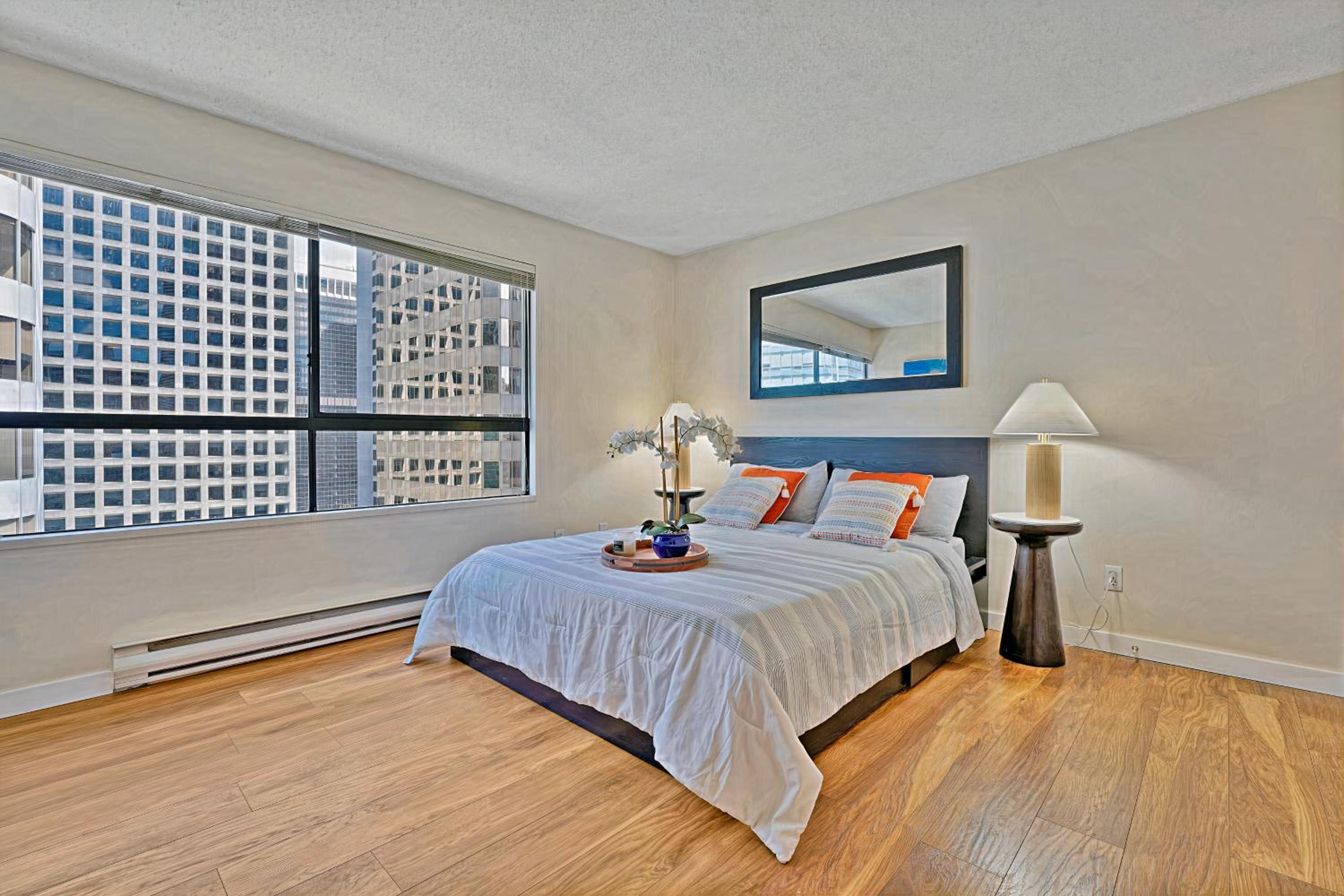 Your Cozy Haven Two-Bedroom Apartment in the Heart of Downtown