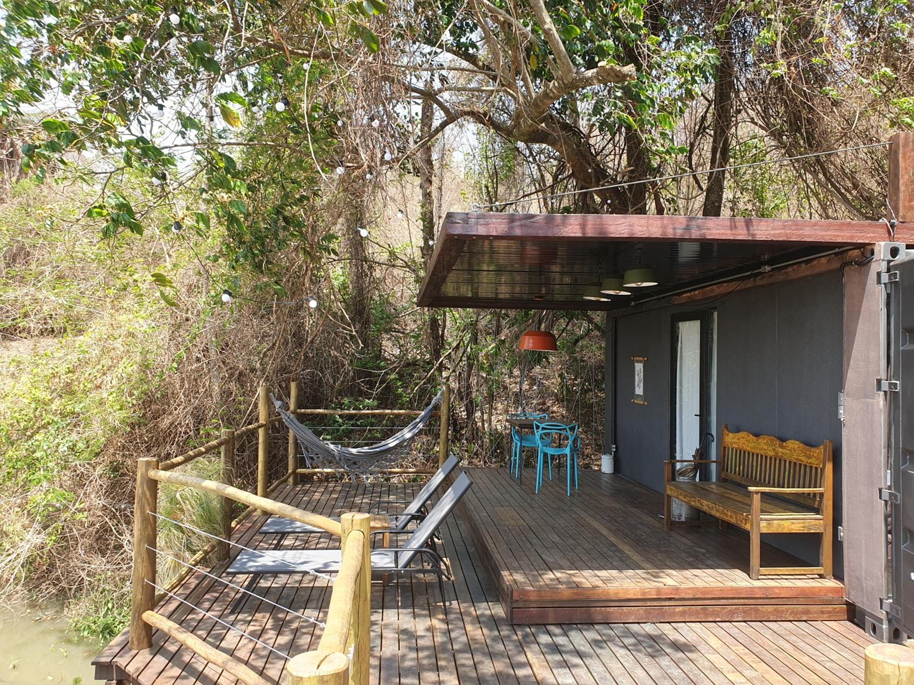 Hotel Container Beija-Flor Com Banheira SPA - Image 1