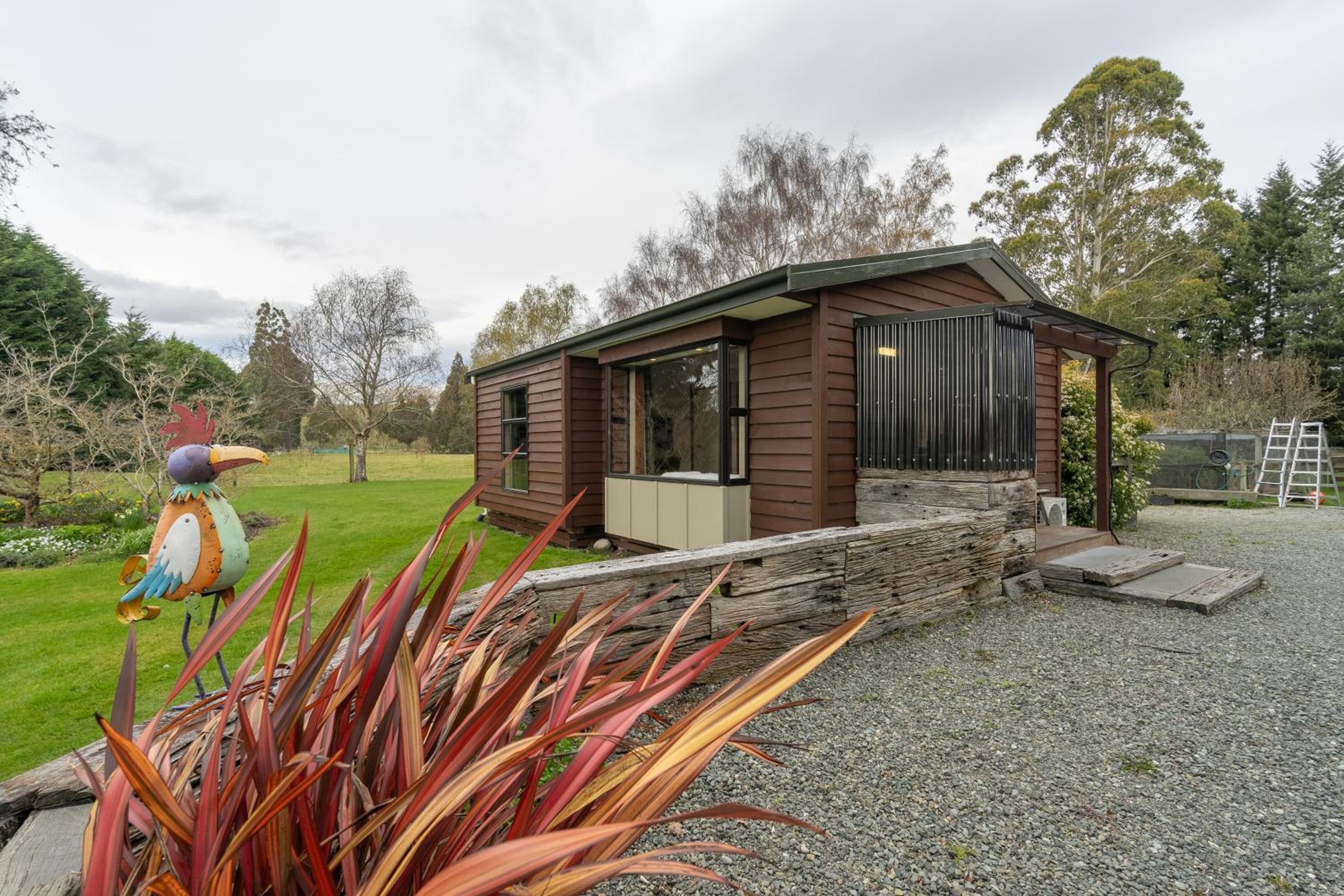 Hotel Te Anau Cottage - Image 1