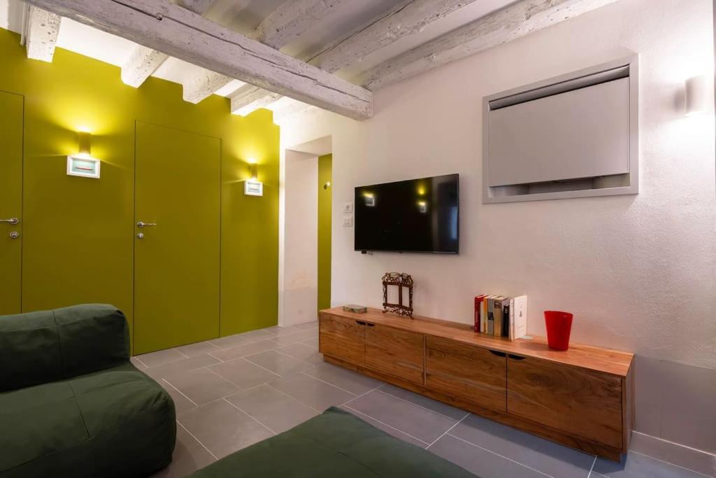 Rialto Green Design Apartment