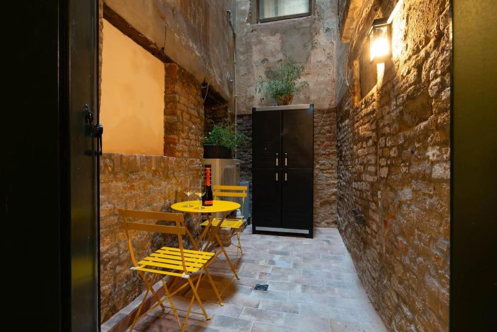 Rialto Green Design Apartment