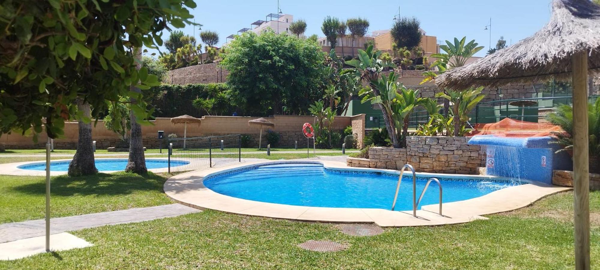 Celestina Apartment, piscinas, Parking gratis, a 5 min de Torre del Mar view 4