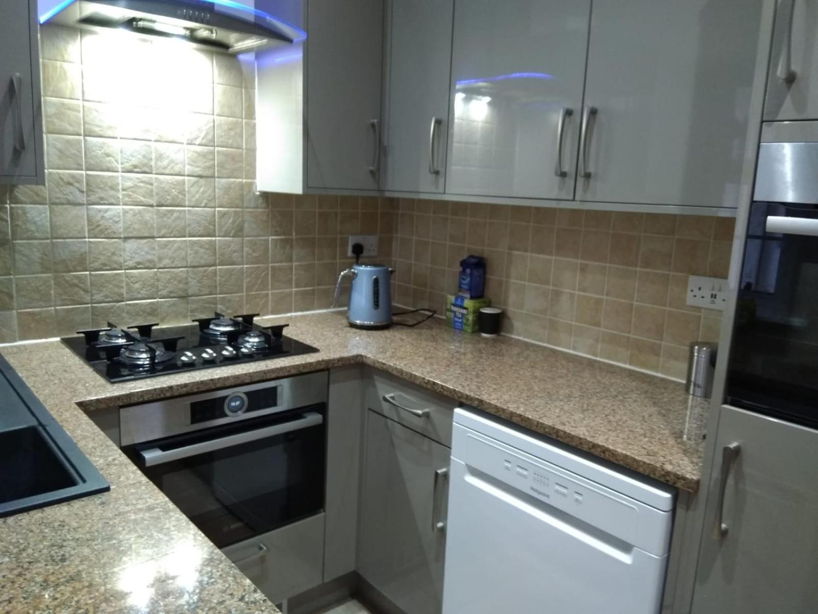 Centrally located, beautifully presented apartment