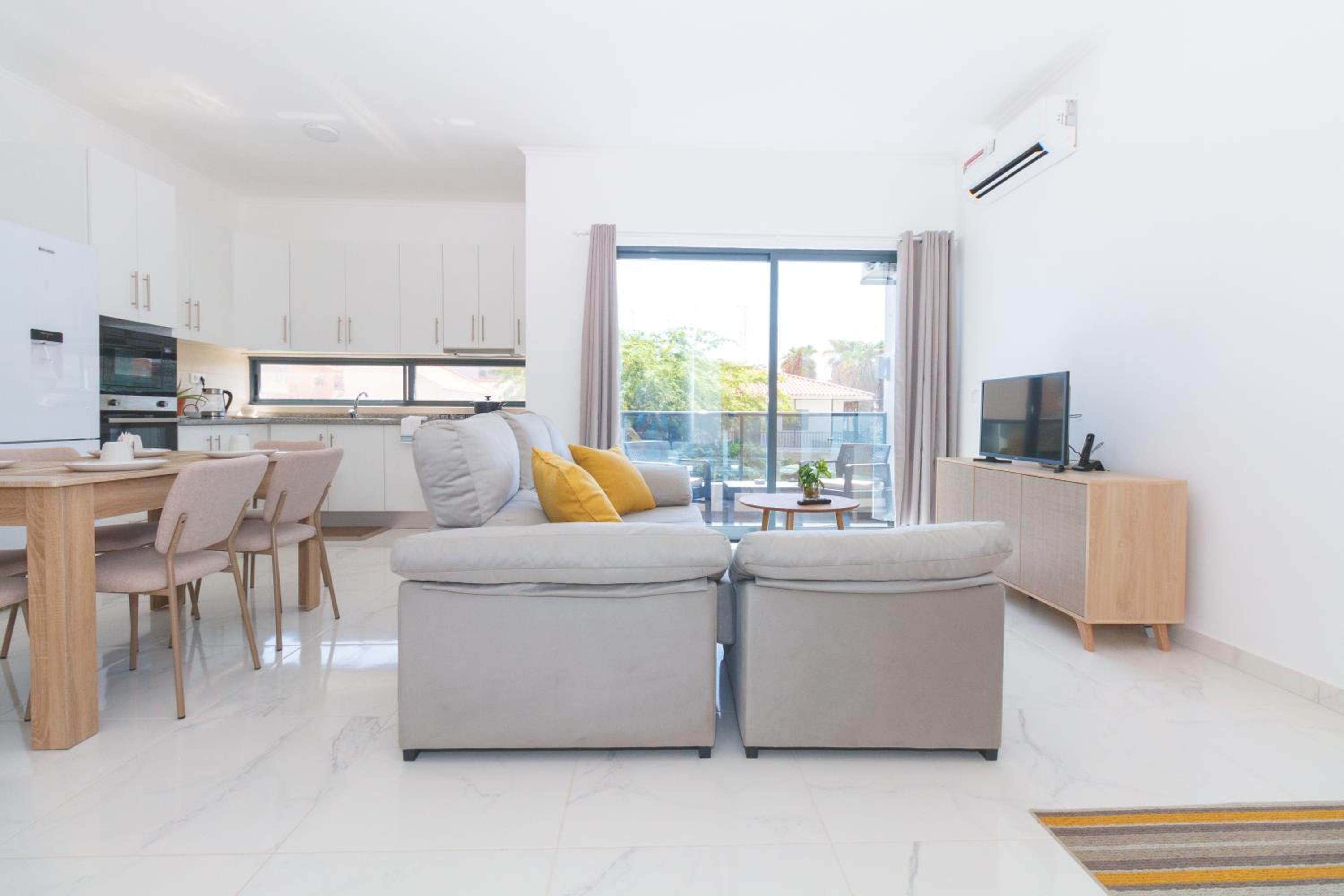 Brand New Spacious T3 Apartment in Santa Maria