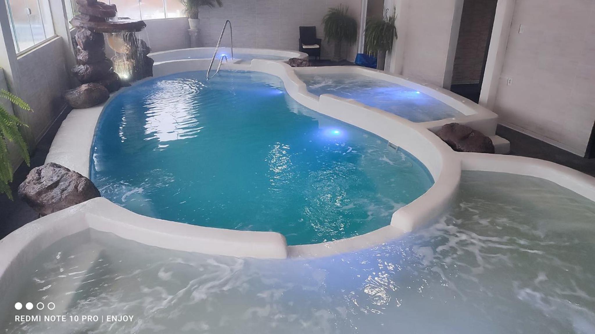 Cabañas con Piscina CLIMATIZADA