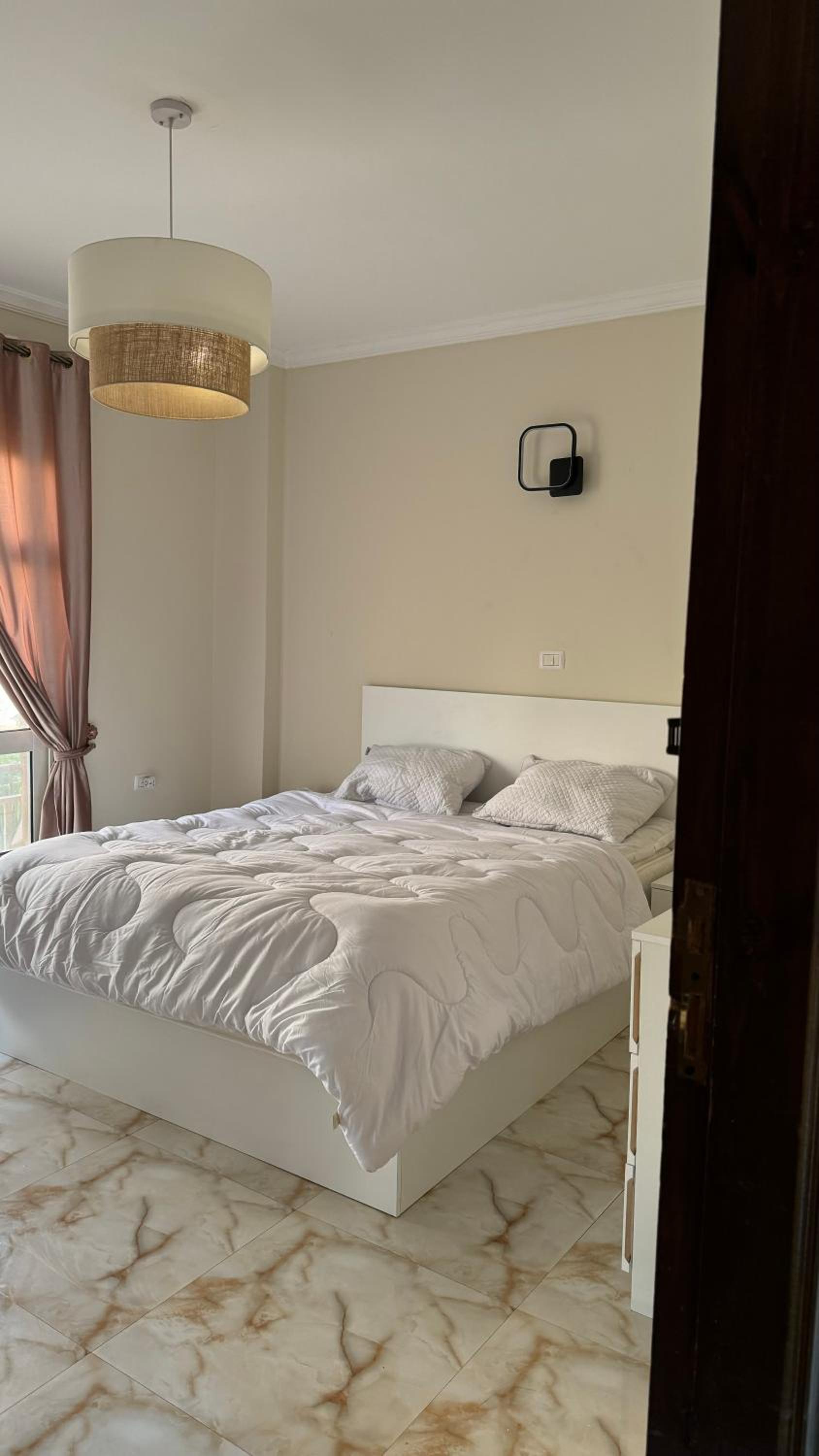 Atheers apartment