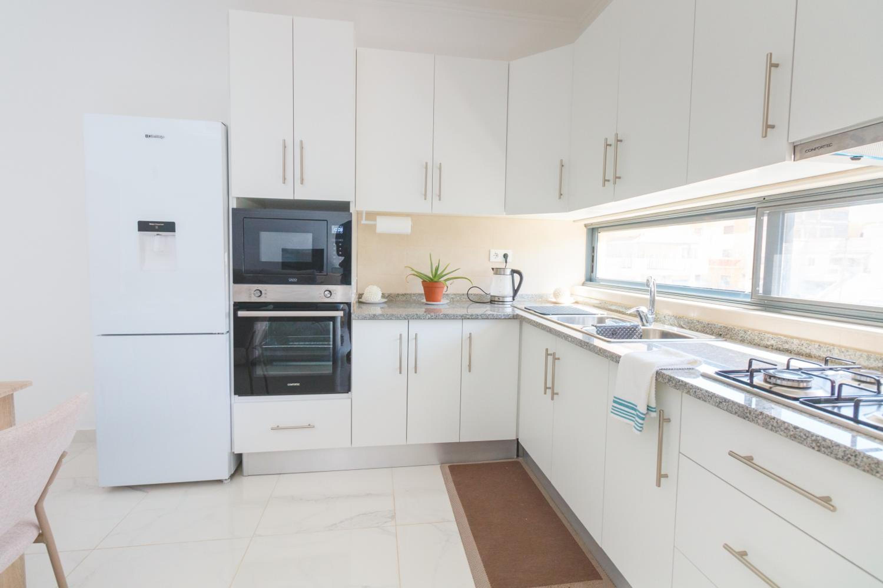 Brand New Spacious T3 Apartment in Santa Maria