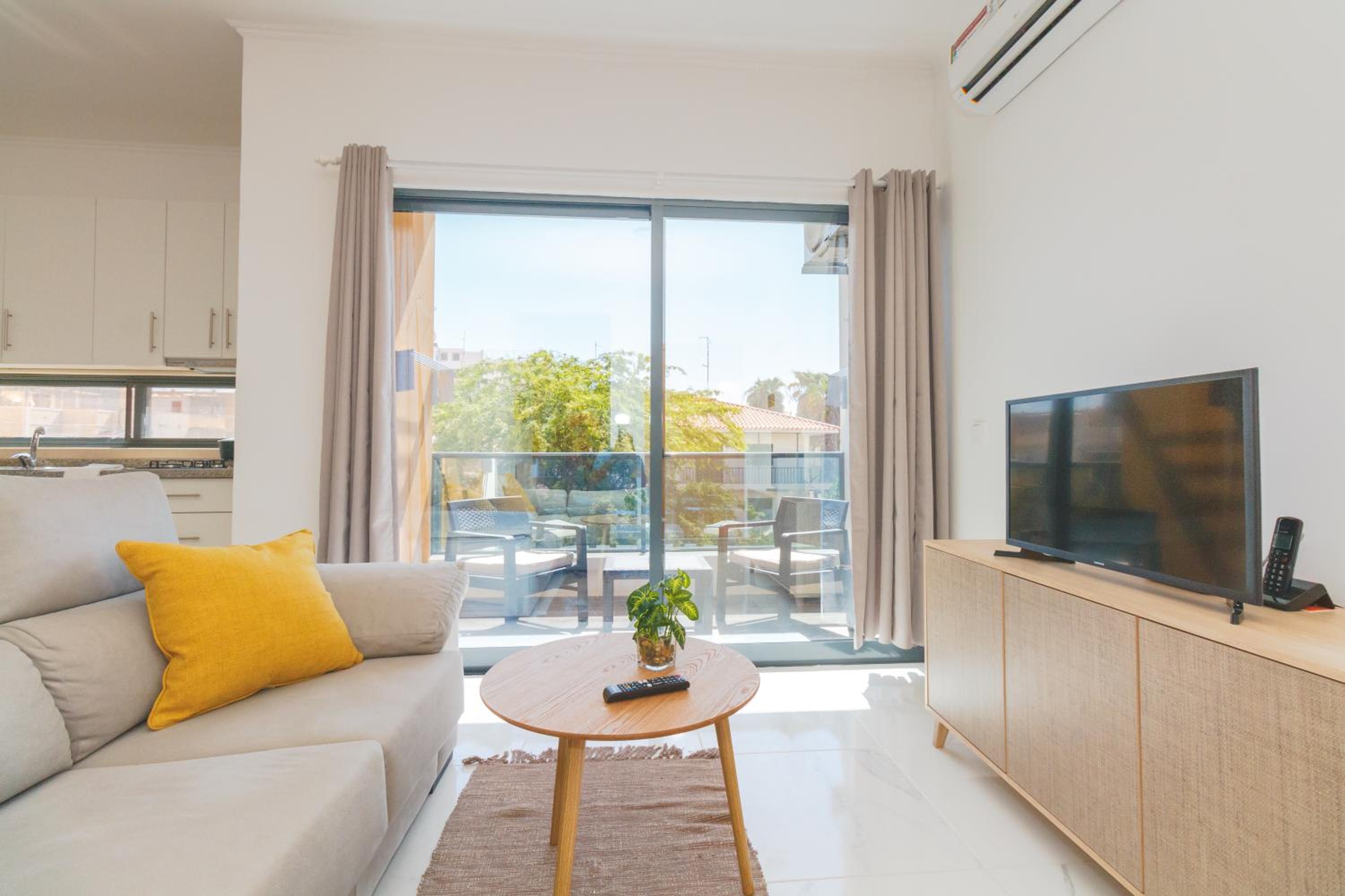 Brand New Spacious T3 Apartment in Santa Maria