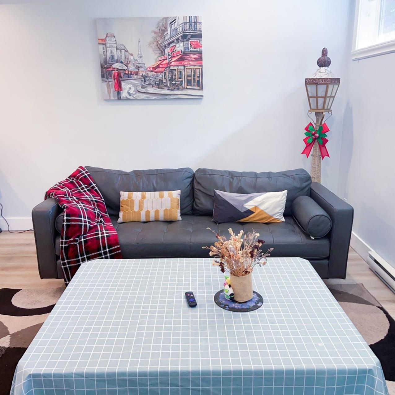 Ground level two bedrooms Suite near Lake and Golf Course