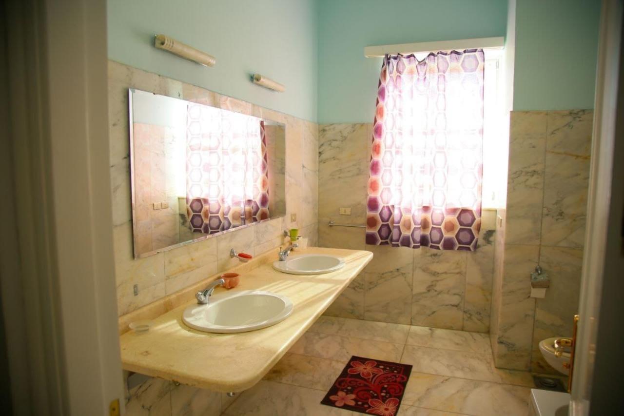 White villa phase2 - Elgouna 5BD view 4