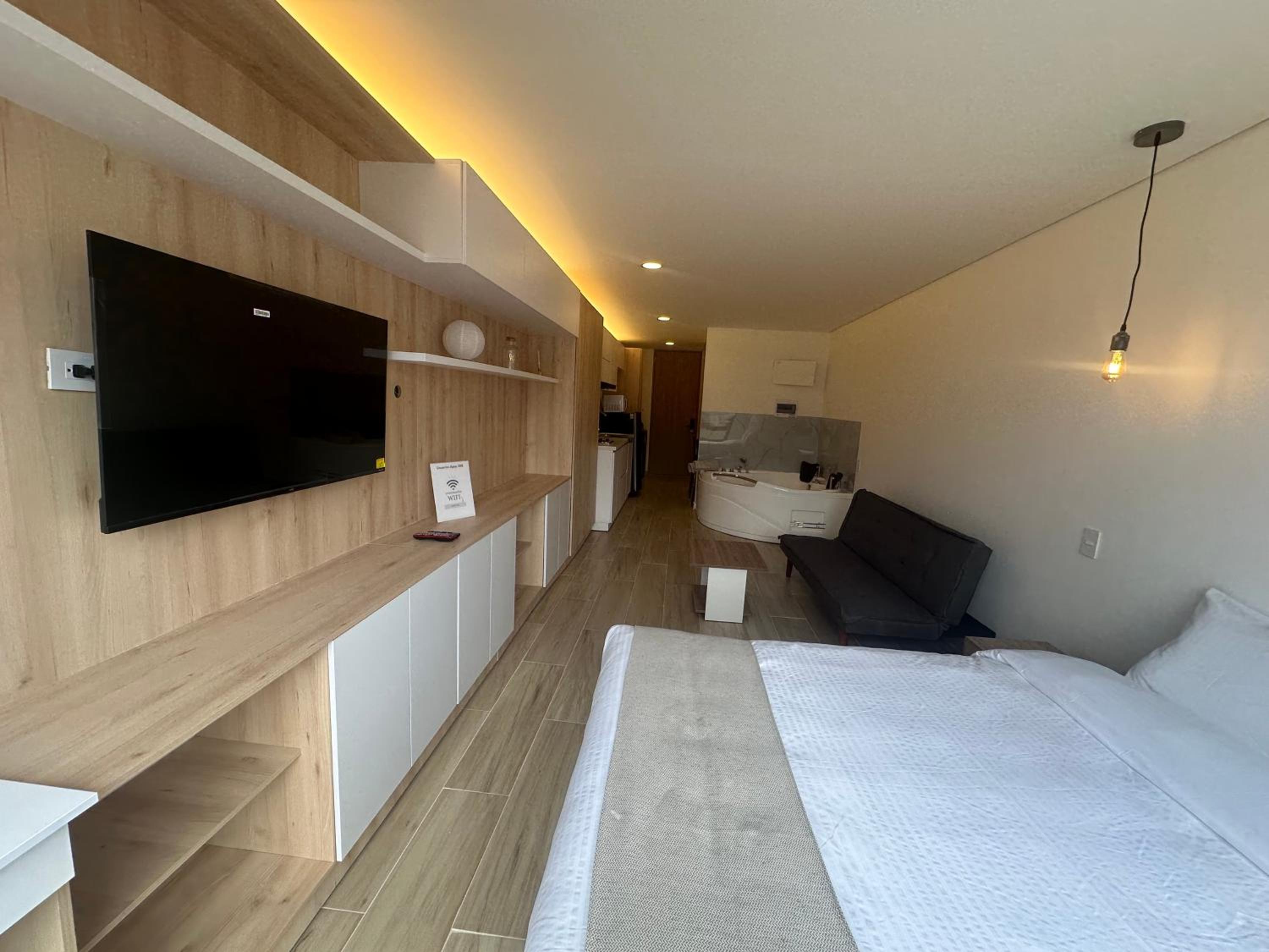 Apartaestudio con Jacuzzi privado y vista a las montanas!