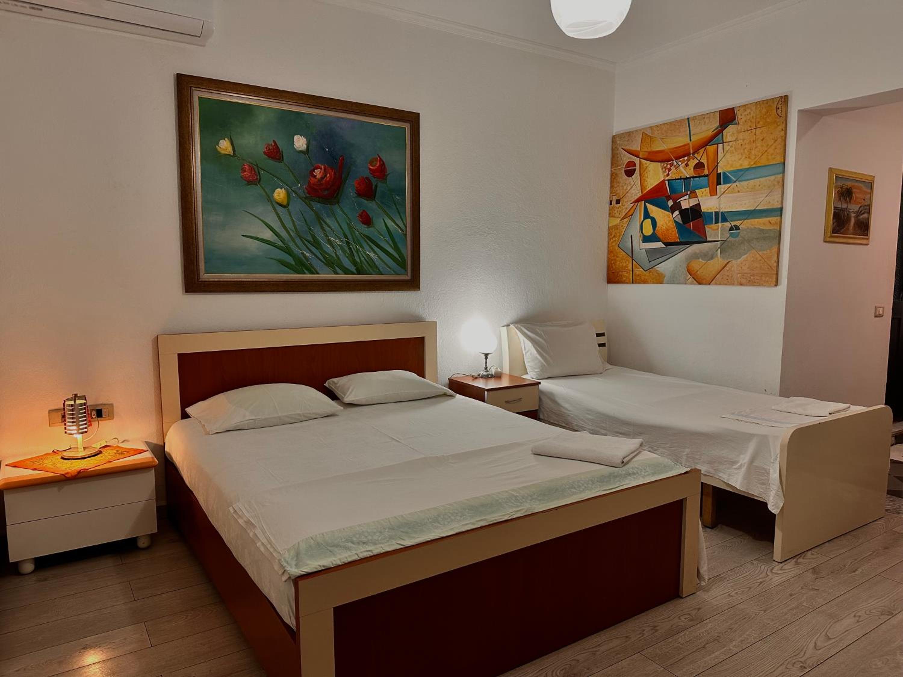 Grand House Rooms