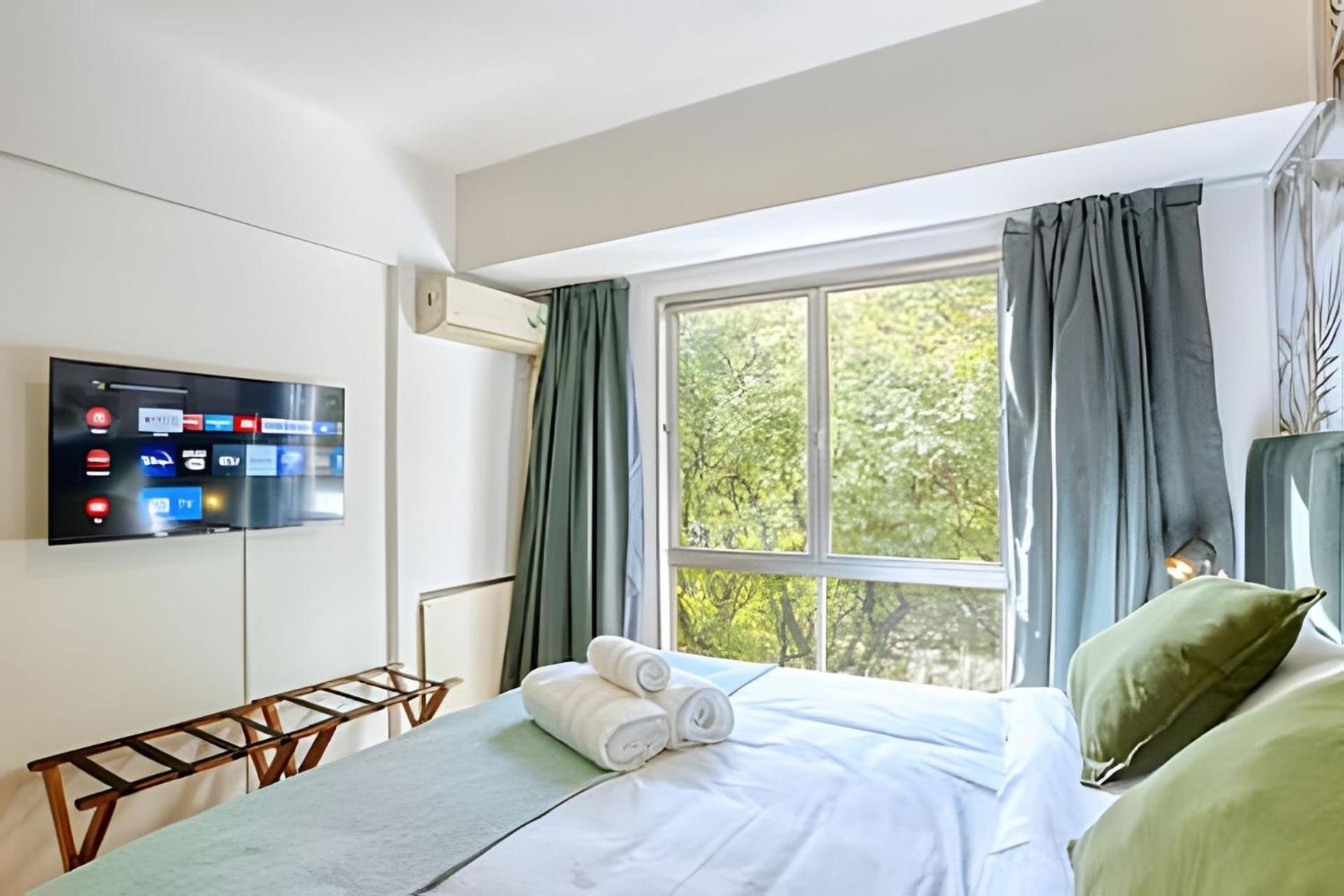 Exceptional 1BR w/Pool & 300MB WiFi Best Palermo