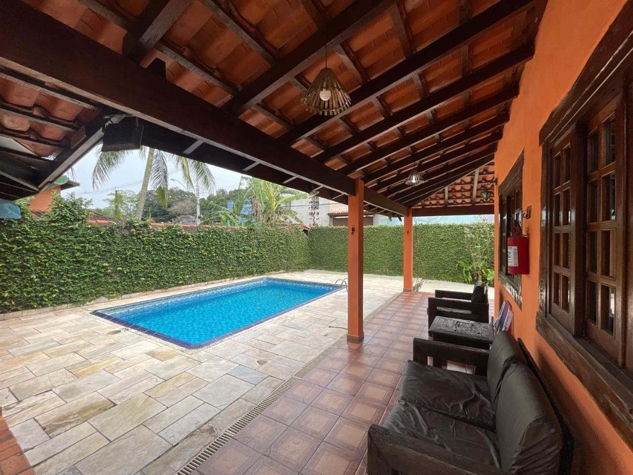 FANTÁSTICA CASA COM ÁREA DE PISCINA até 10 PESSOAS em MARESIAS SÃO SEBASTIÃO