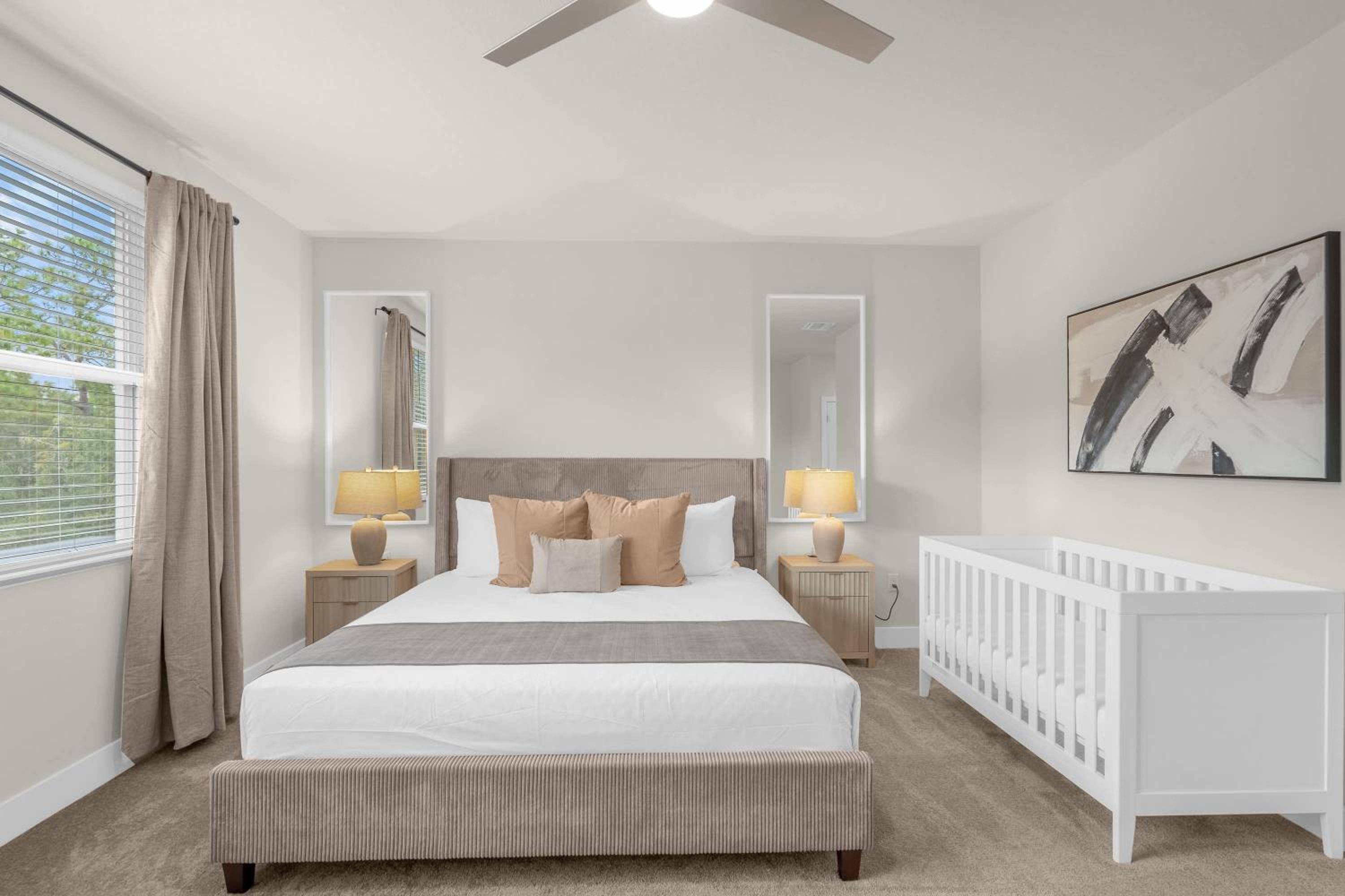 Upstay - Modern Family Townhouse w Private Pool