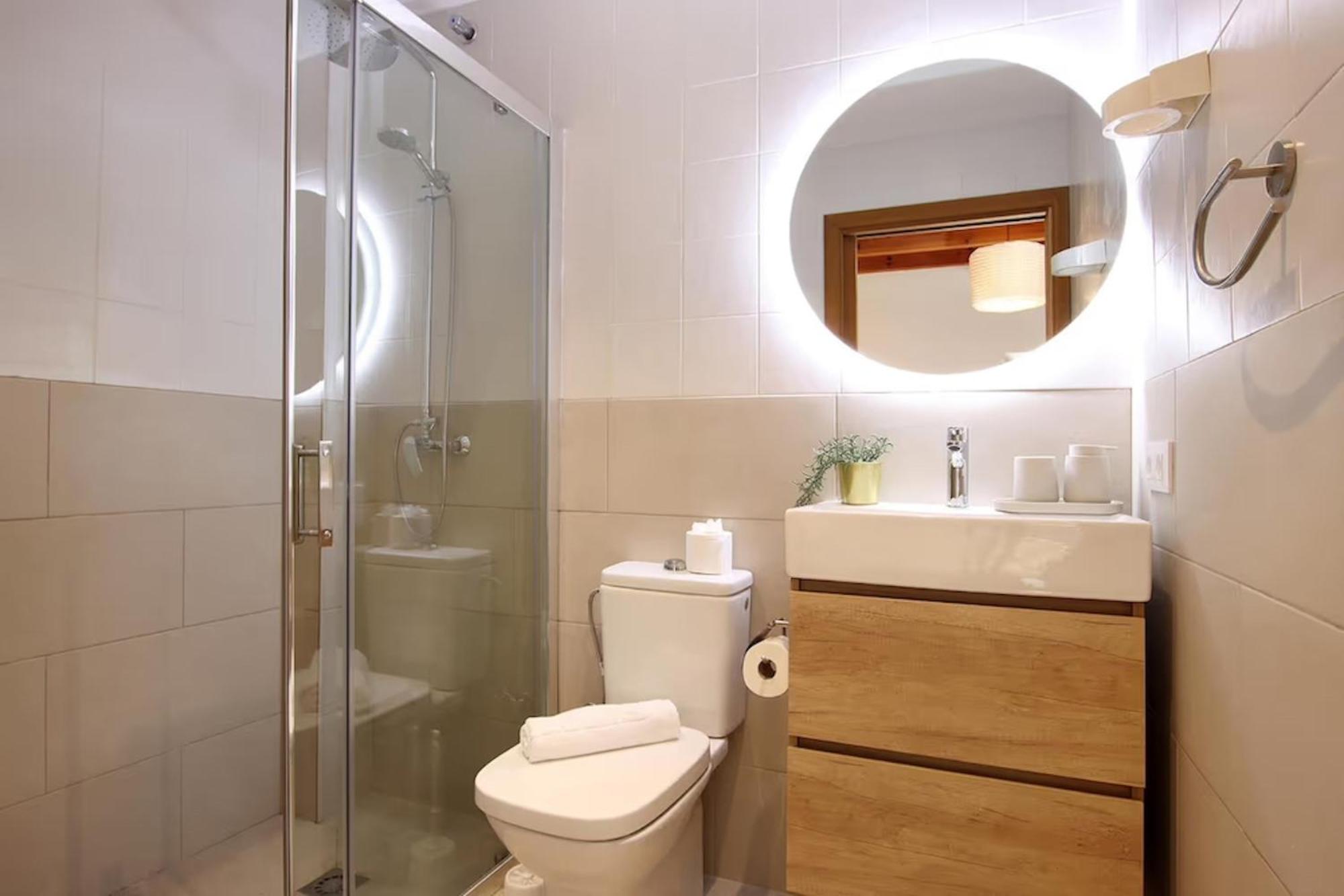 Rustic house recently renovated villa with views to the Pollensa mountains by Renthousing
