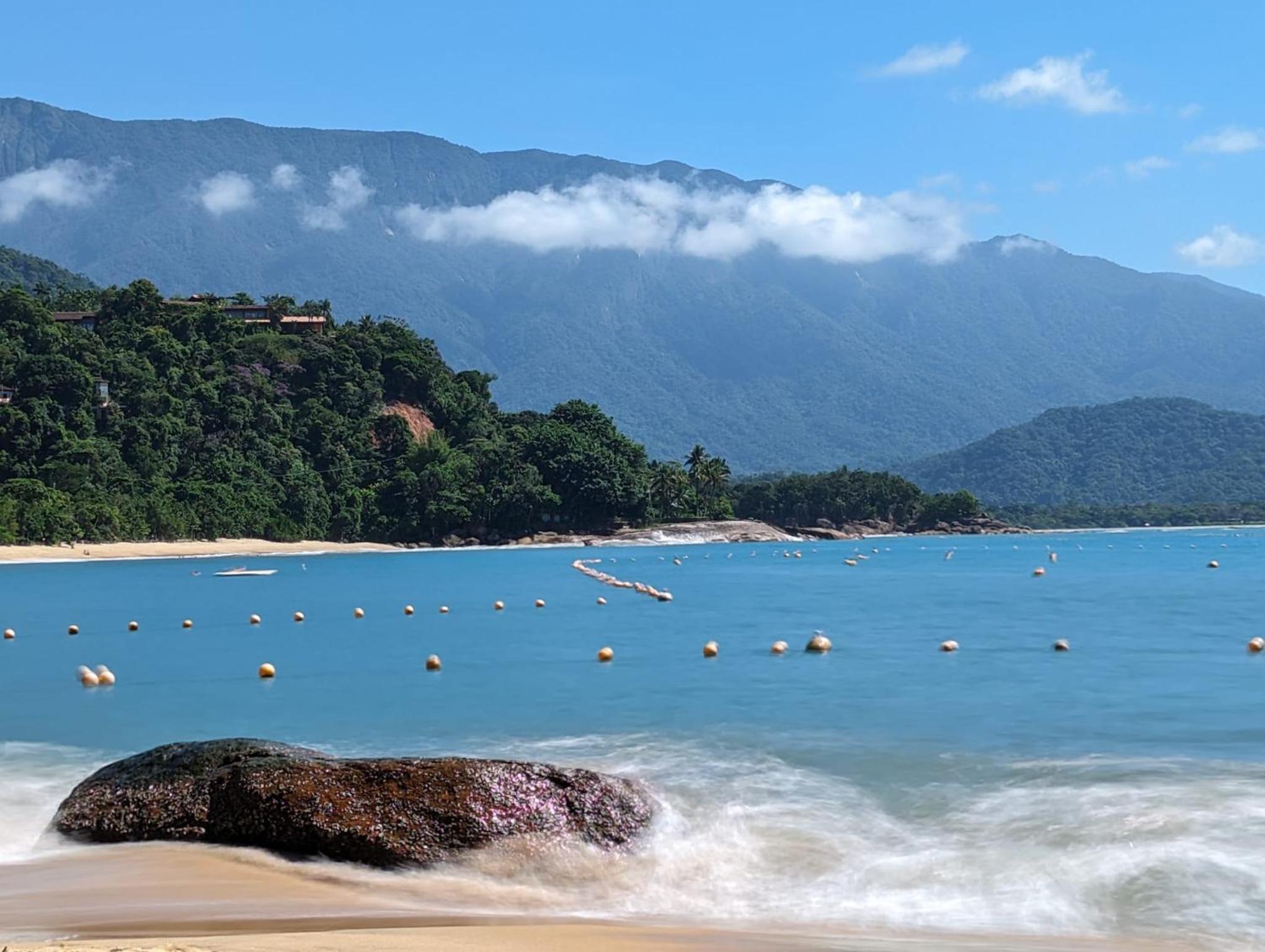Casa entre o mar e mata Atlântica, praia Vermelha do Sul