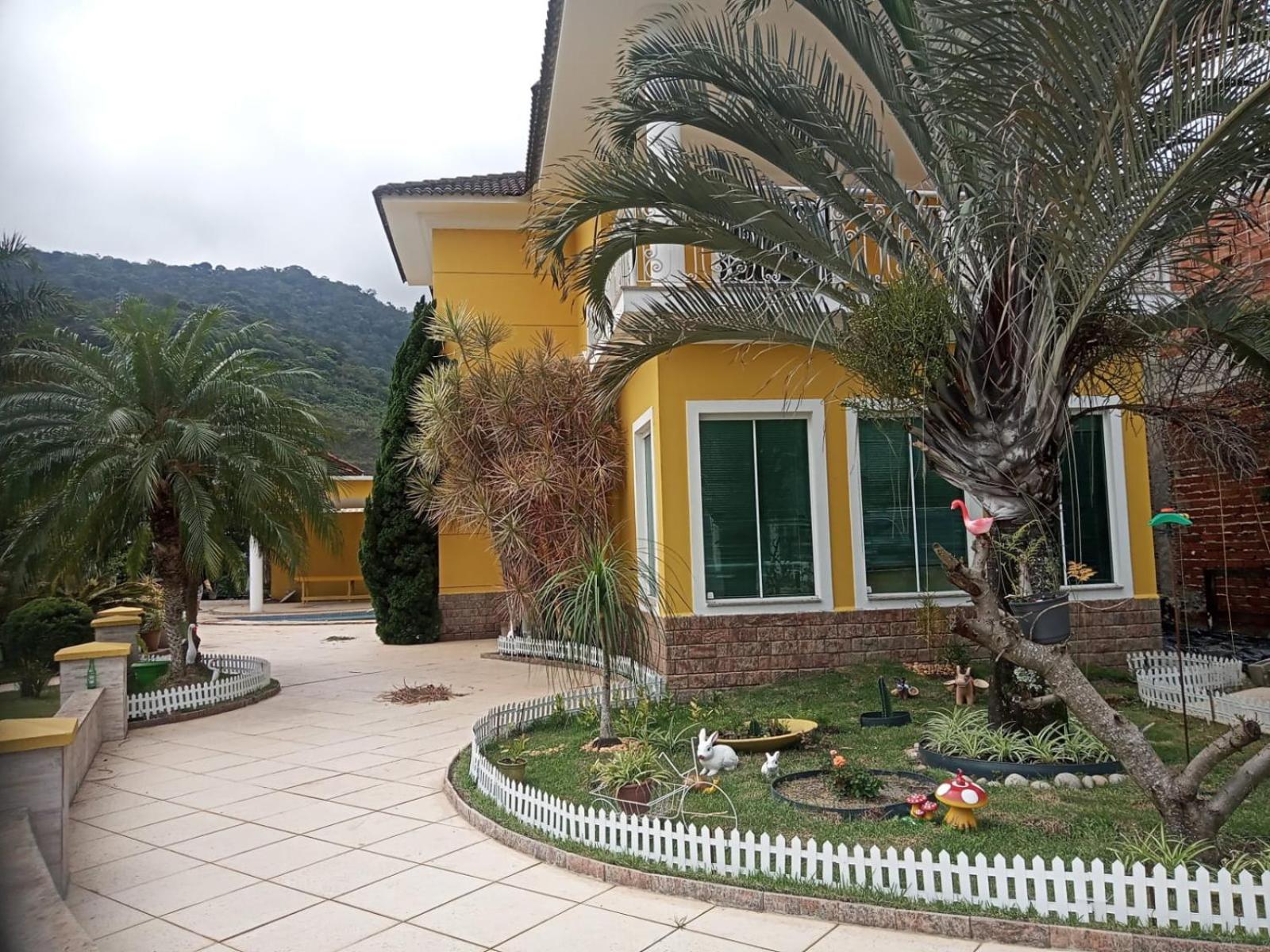 Casa Ampla com praia Reservada