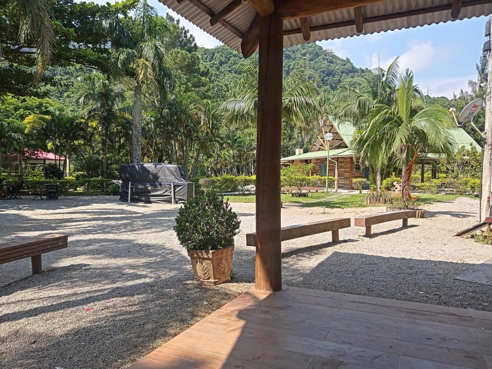 Casa Ampla com praia Reservada