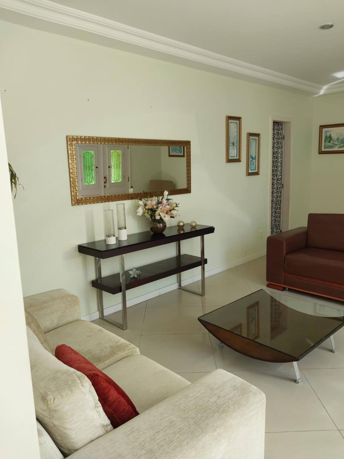 Casa Ampla com praia Reservada