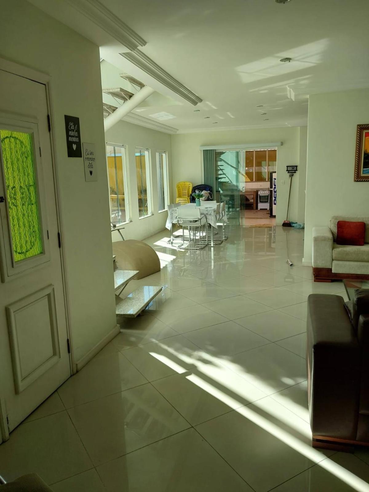 Casa Ampla com praia Reservada