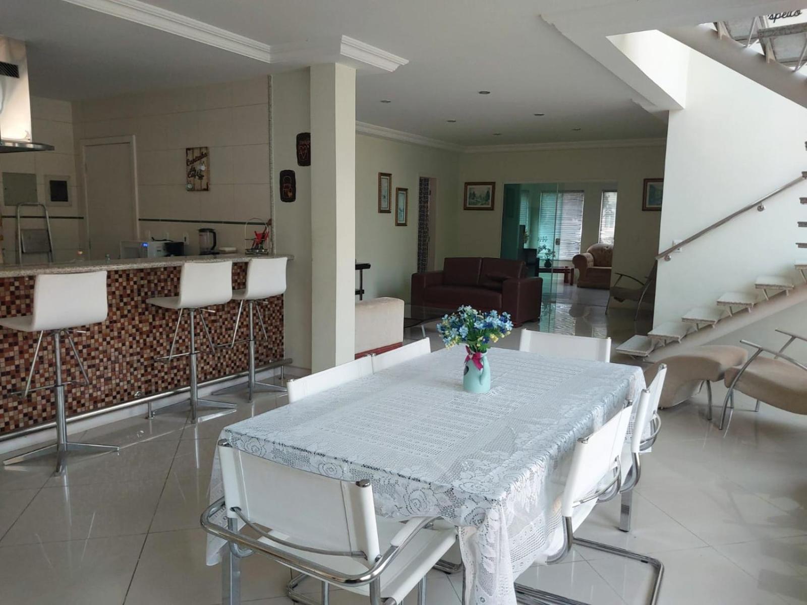 Casa Ampla com praia Reservada