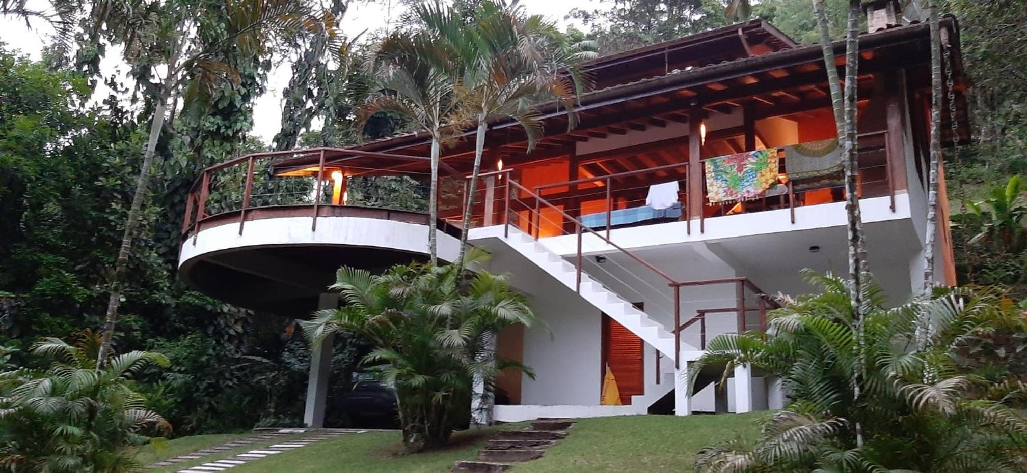 Casa entre o mar e mata Atlântica, praia Vermelha do Sul