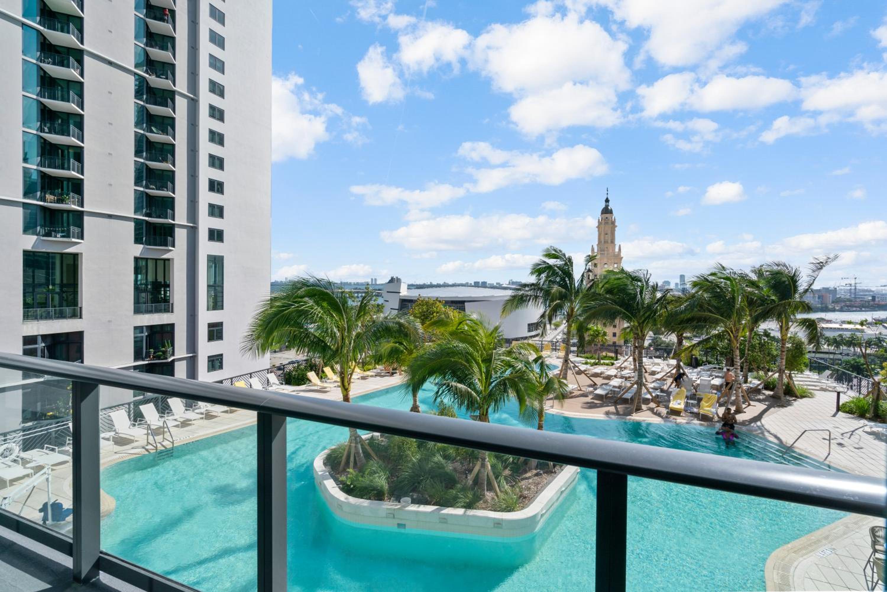 New Luxury 26th Floor Apartment in the heart of Miami