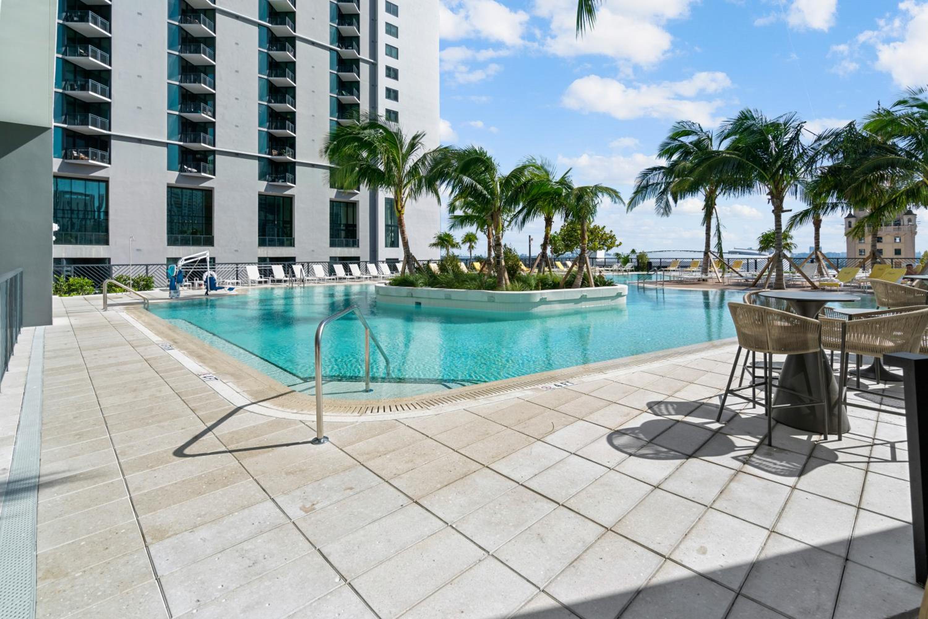 New Luxury 26th Floor Apartment in the heart of Miami