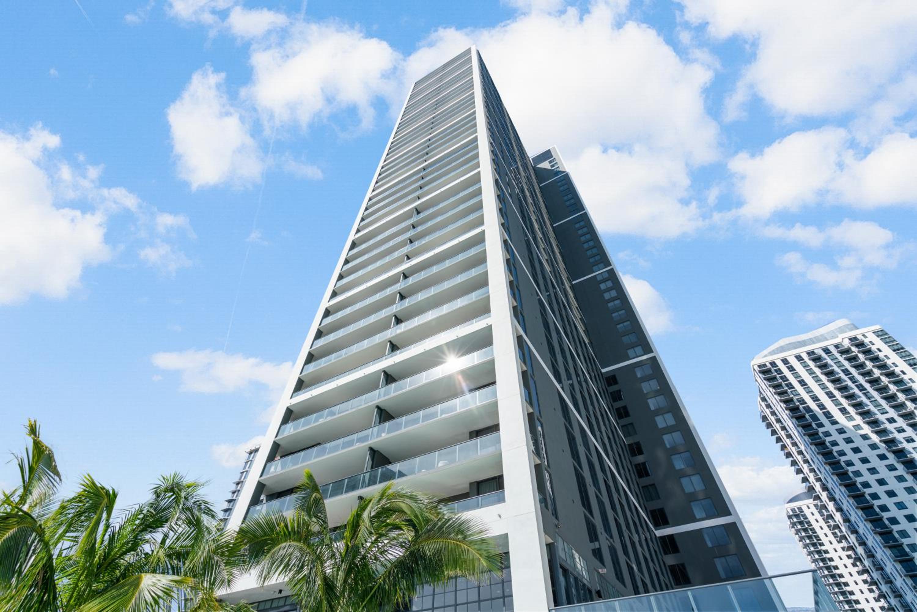 New Luxury 26th Floor Apartment in the heart of Miami