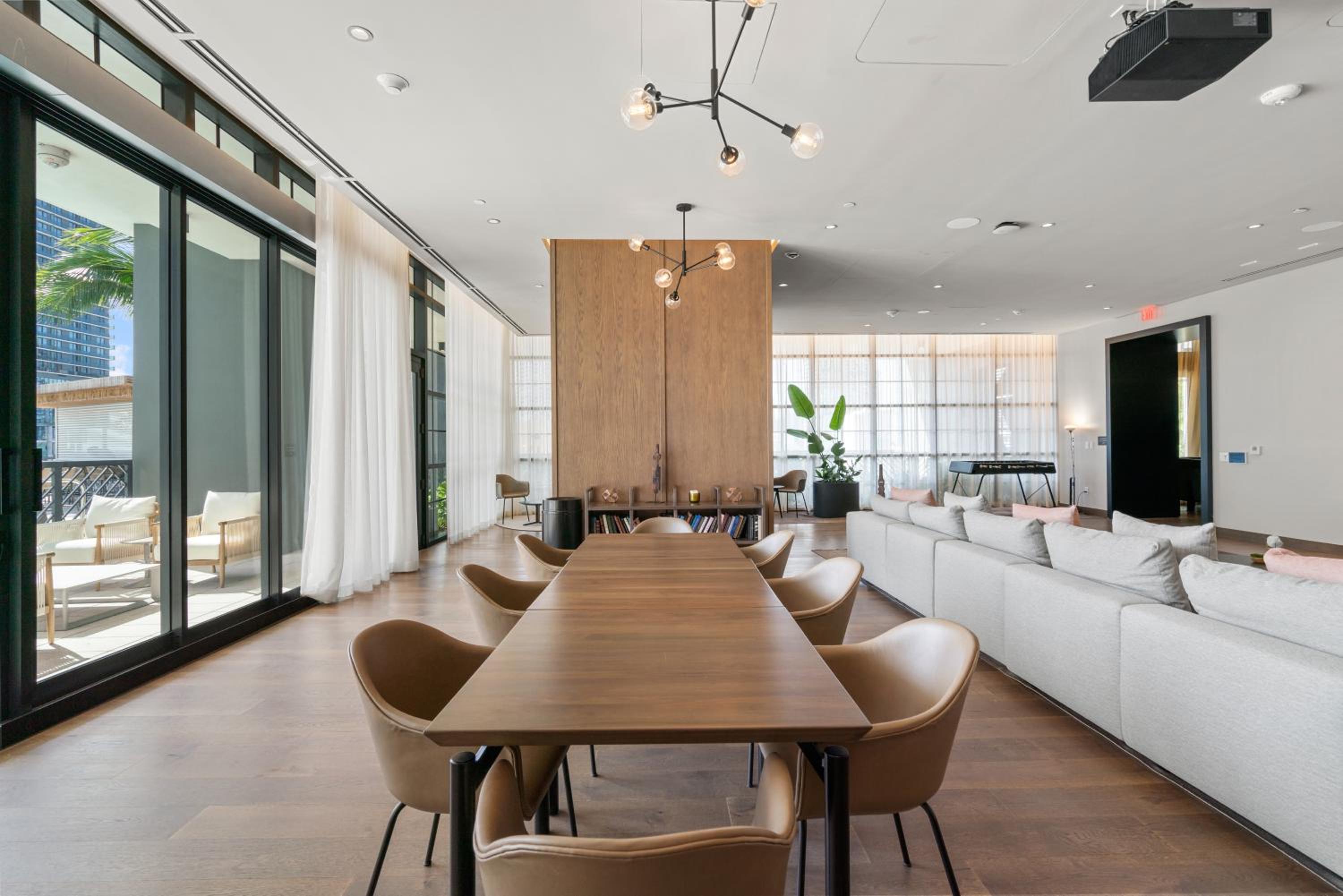 New Luxury 26th Floor Apartment in the heart of Miami