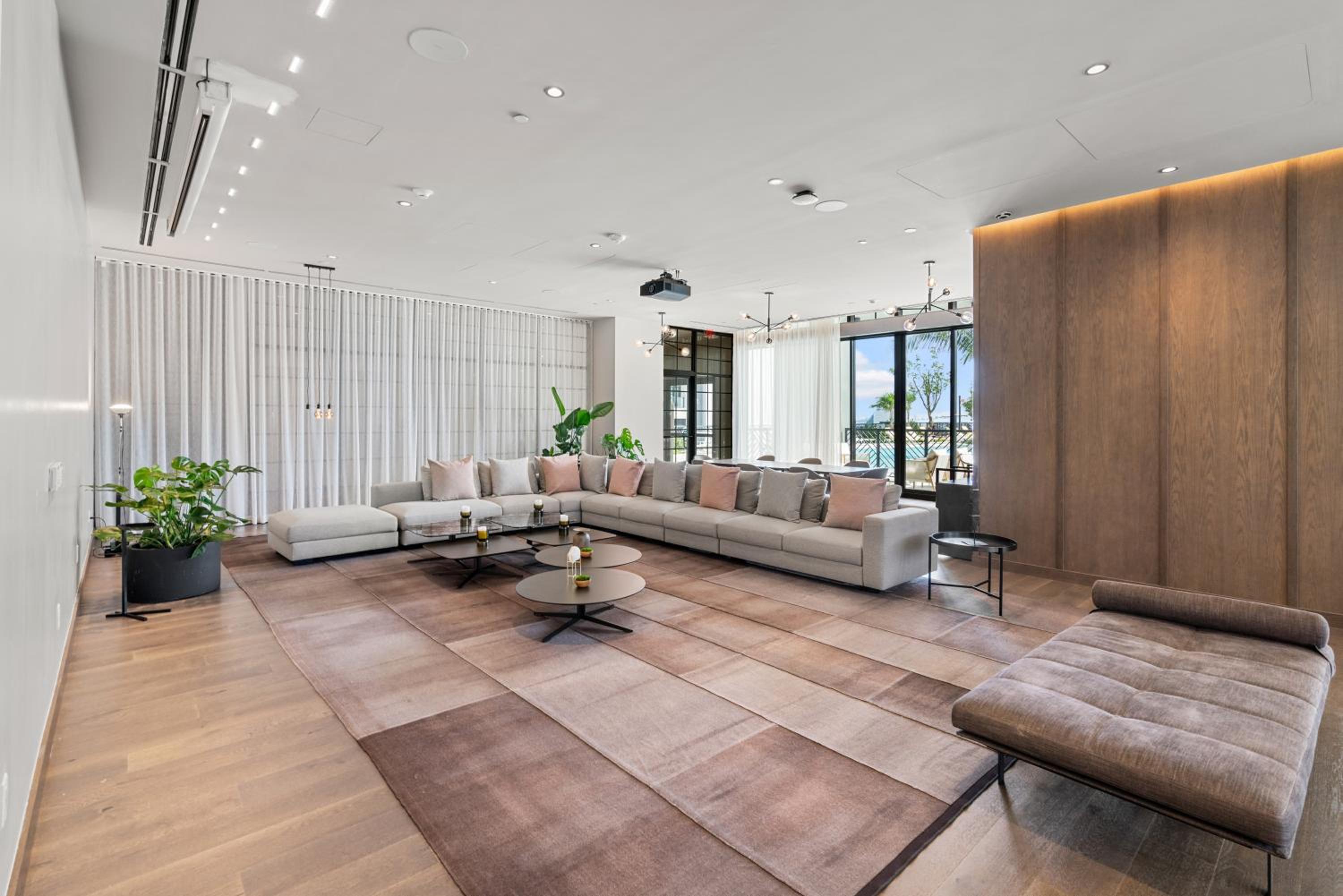 New Luxury 26th Floor Apartment in the heart of Miami
