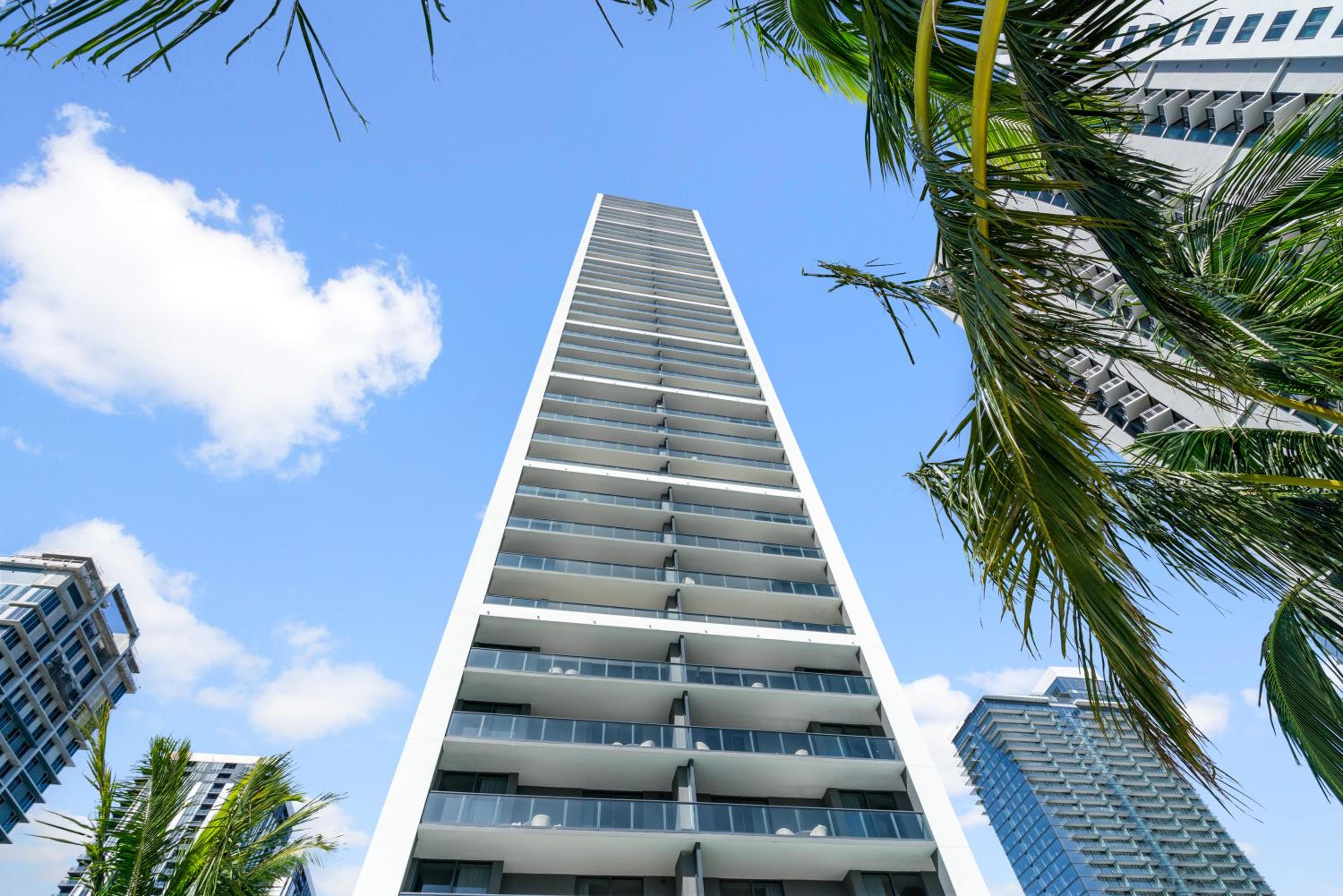 New Luxury 26th Floor Apartment in the heart of Miami