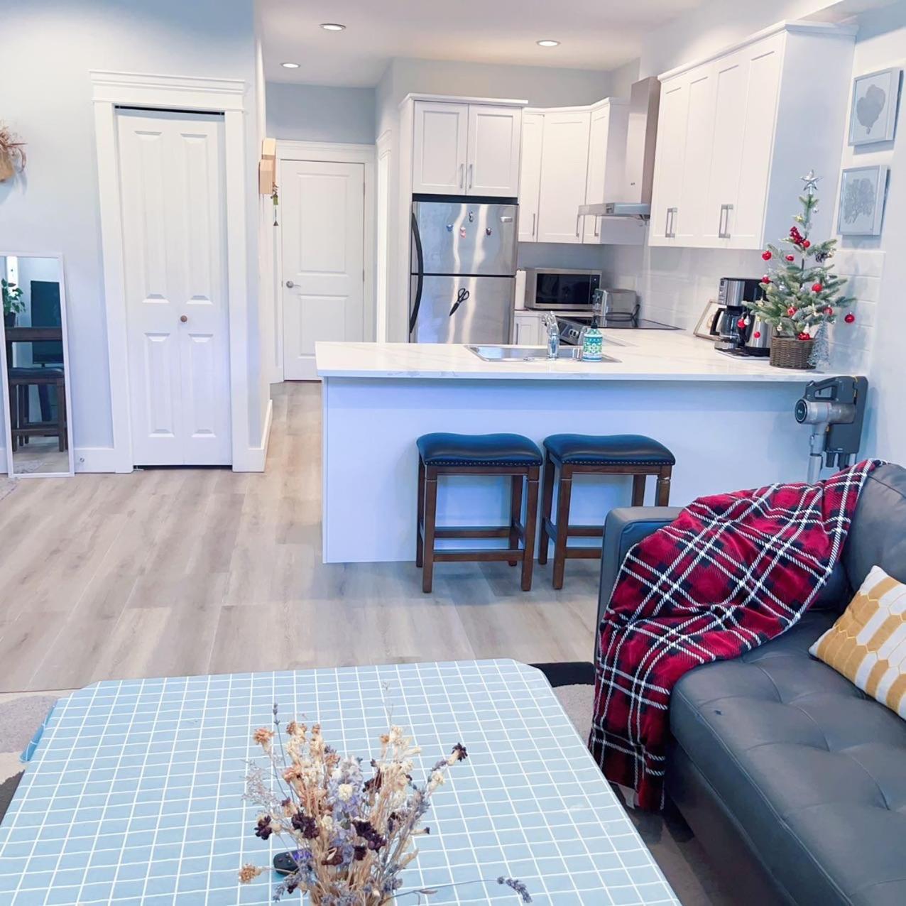 Ground level two bedrooms Suite near Lake and Golf Course