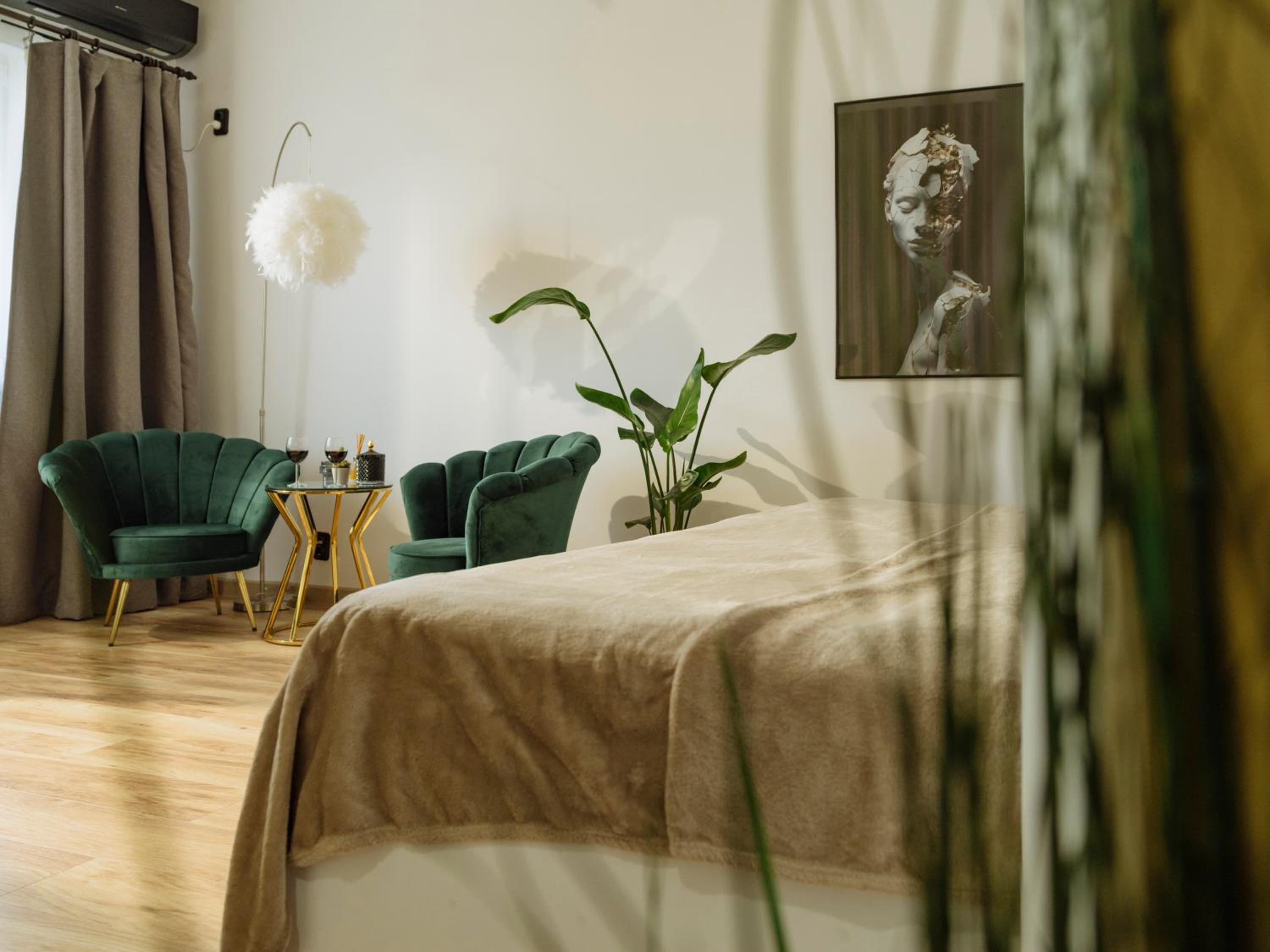 Sunset Rooftop Apartment Near Baba Novac