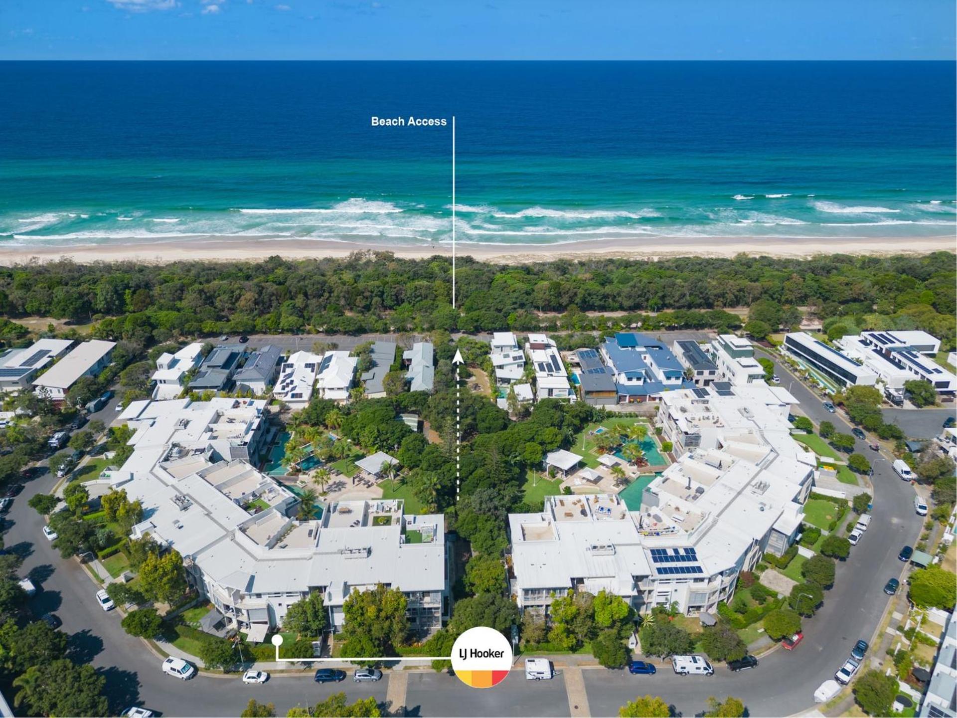 Drift North 42 with Resort Pool