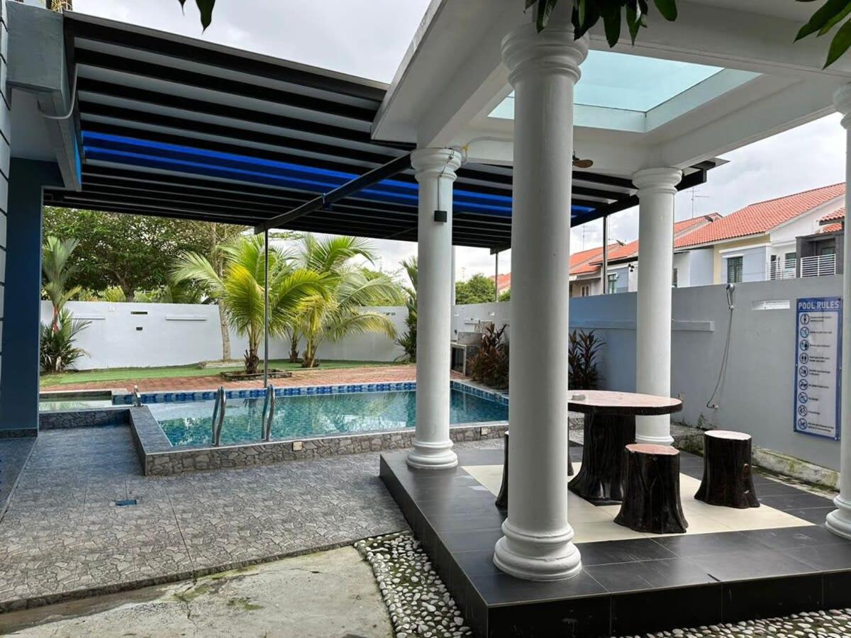 A Stylish 4BR Home with Private Pool