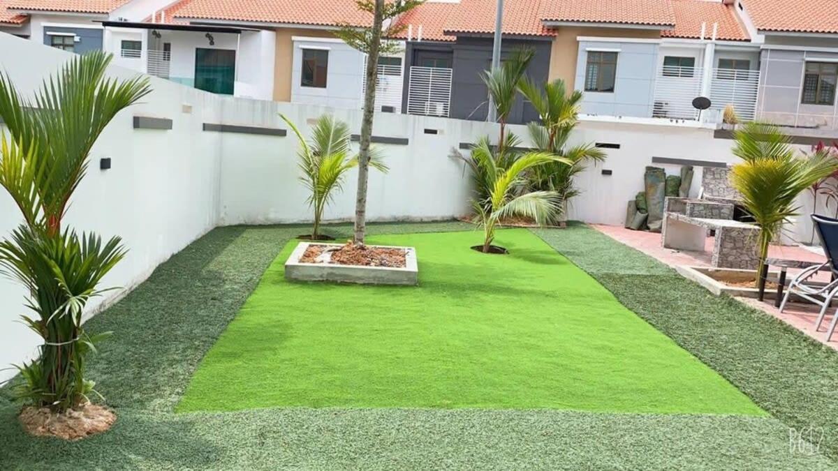 A Stylish 4BR Home with Private Pool
