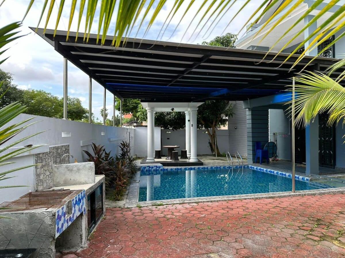 A Stylish 4BR Home with Private Pool