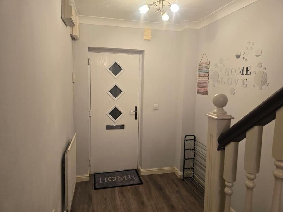 Beautiful AND Cosy -Home Sweet Home view 4