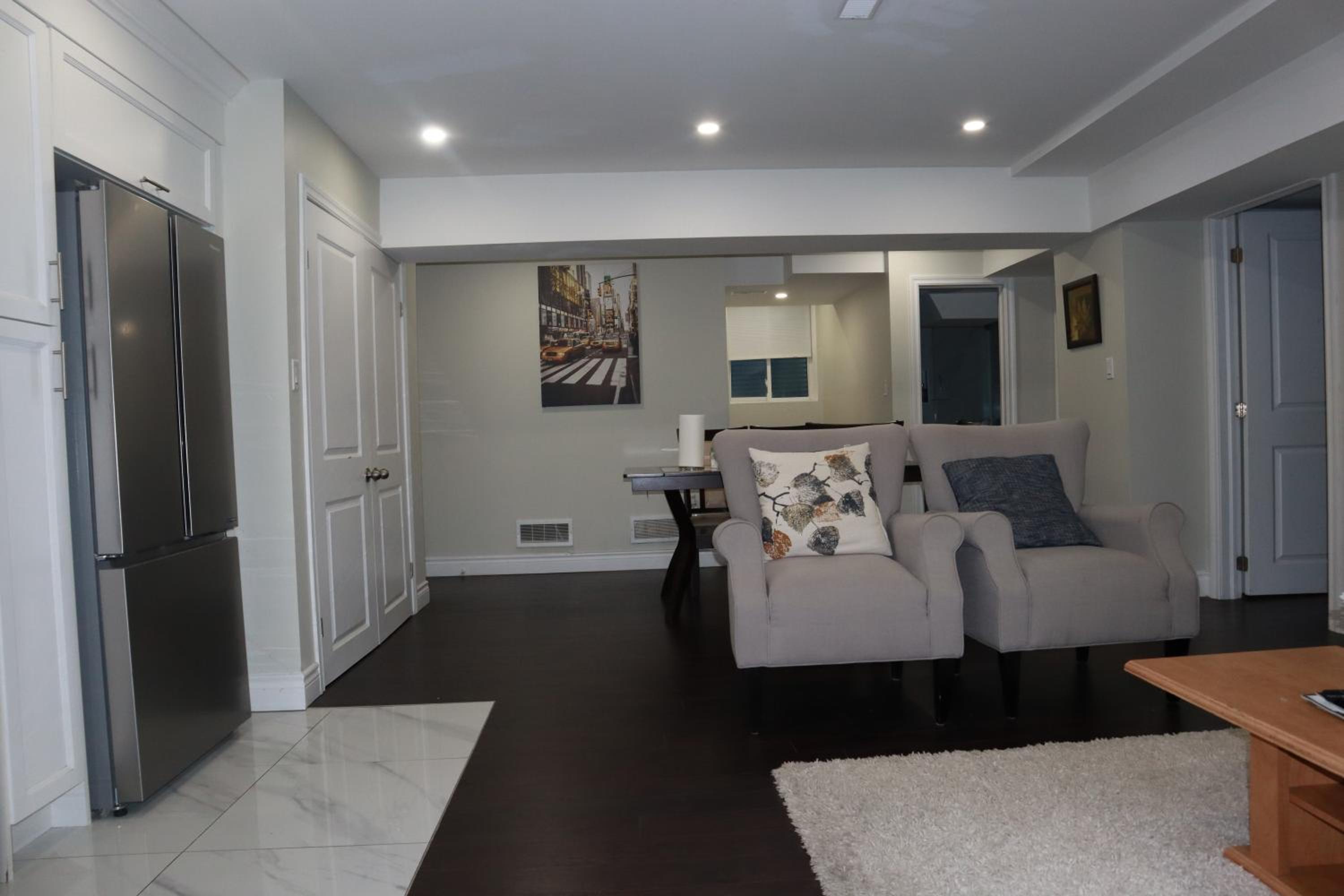 Stunning Furnished 2 Bedroom 2 Washroom Basement Apartment