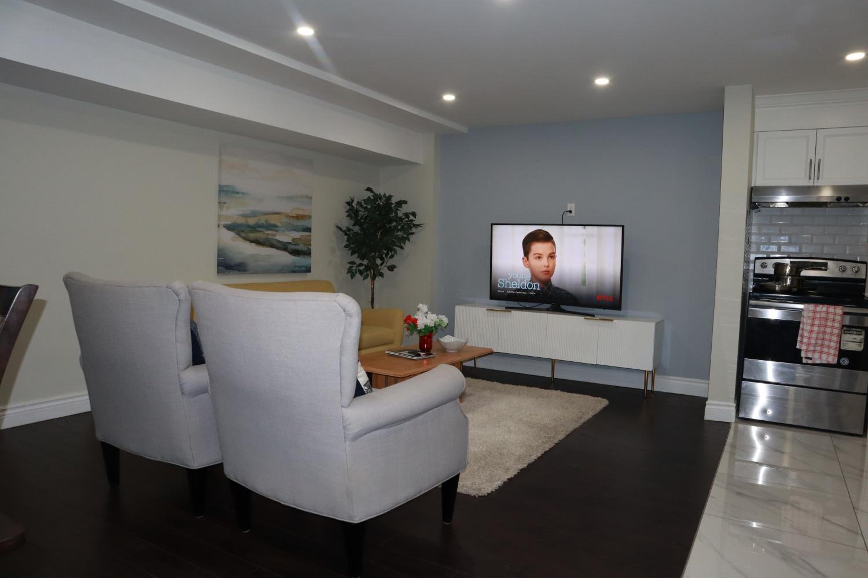 Stunning Furnished 2 Bedroom 2 Washroom Basement Apartment