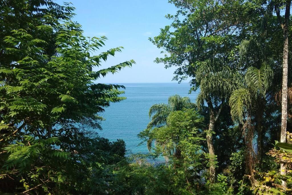 Ap 350 a pé praia Perequê Mirim, Santa Rita, Enseada, a 5 minutos de carro Lamberto, Lázaro e Domingas Dias
