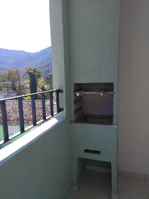 Ap 350 a pé praia Perequê Mirim, Santa Rita, Enseada, a 5 minutos de carro Lamberto, Lázaro e Domingas Dias