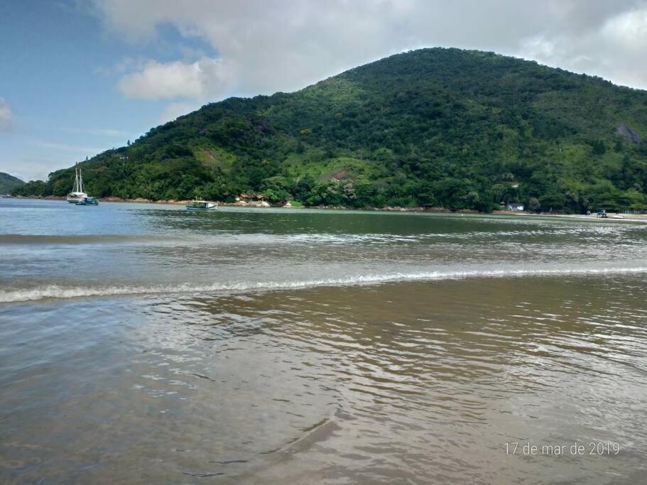 Ap 350 a pé praia Perequê Mirim, Santa Rita, Enseada, a 5 minutos de carro Lamberto, Lázaro e Domingas Dias