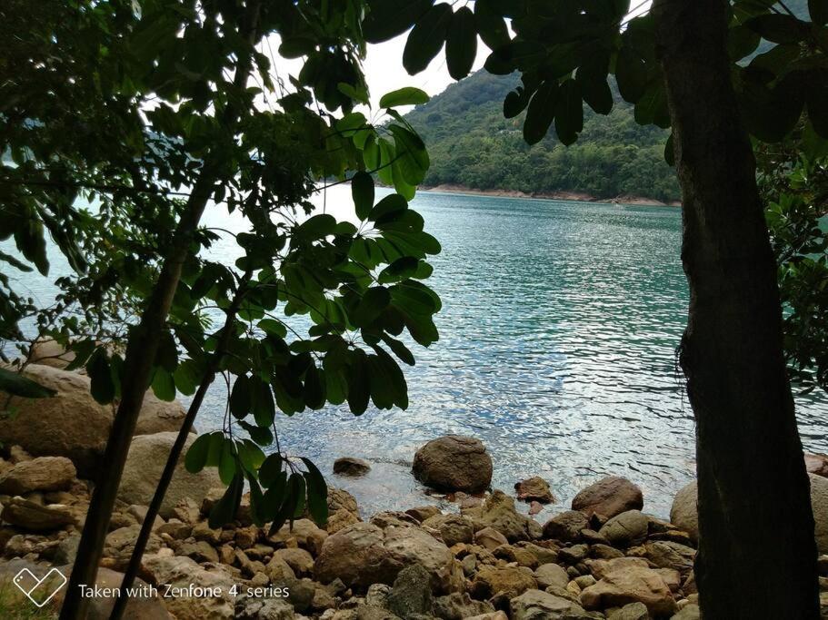 Ap 350 a pé praia Perequê Mirim, Santa Rita, Enseada, a 5 minutos de carro Lamberto, Lázaro e Domingas Dias