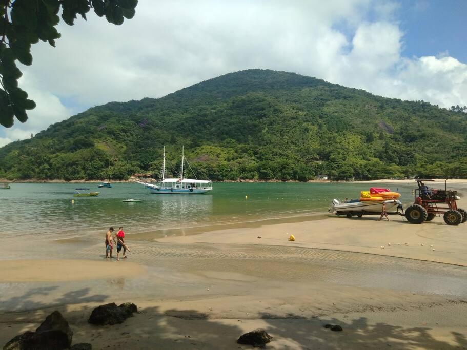 Ap 350 a pé praia Perequê Mirim, Santa Rita, Enseada, a 5 minutos de carro Lamberto, Lázaro e Domingas Dias