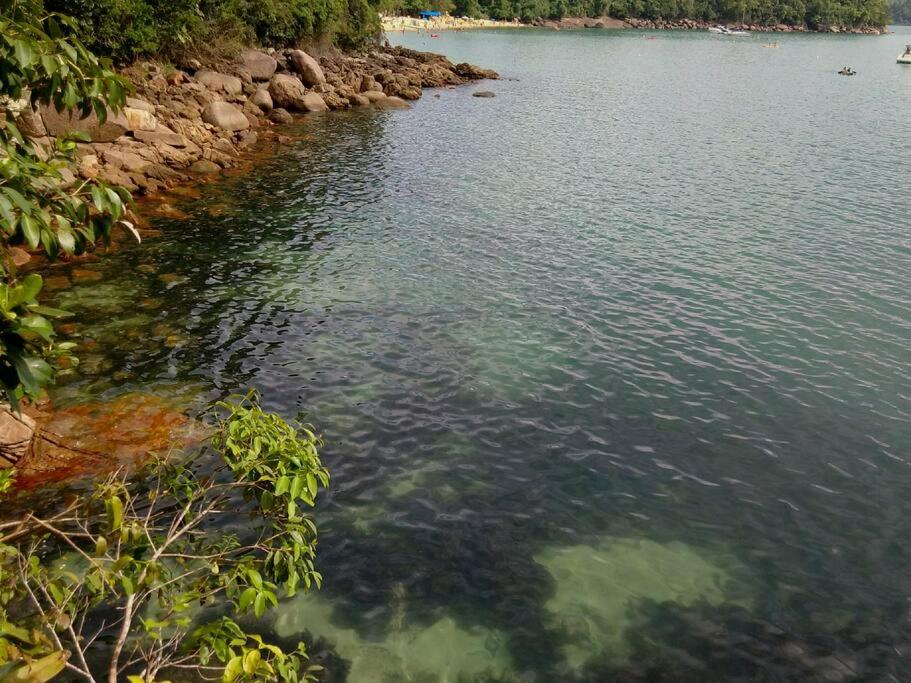 Ap 350 a pé praia Perequê Mirim, Santa Rita, Enseada, a 5 minutos de carro Lamberto, Lázaro e Domingas Dias