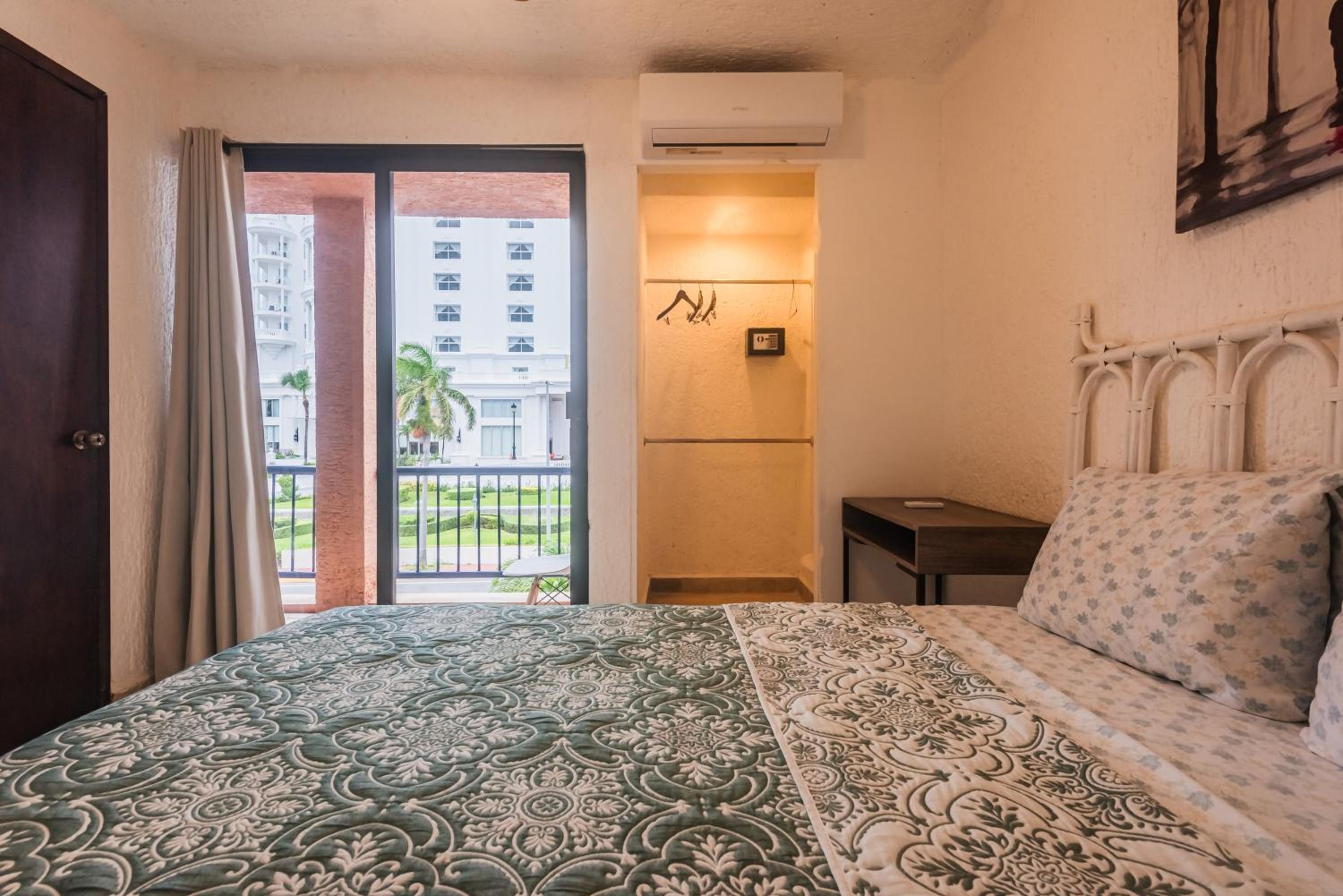 Cancún Suites Apartments - Hotel Zone
